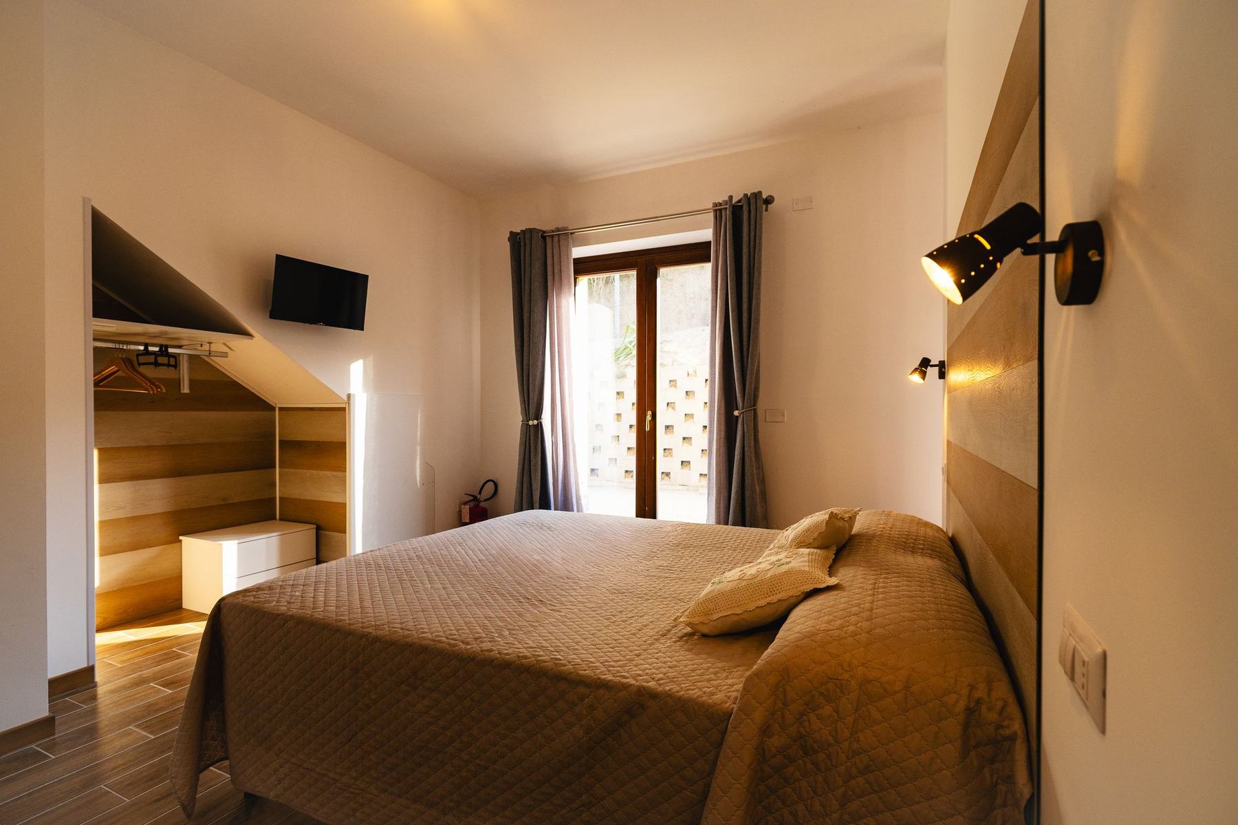 Appartamento esterno con letto matrimoniale